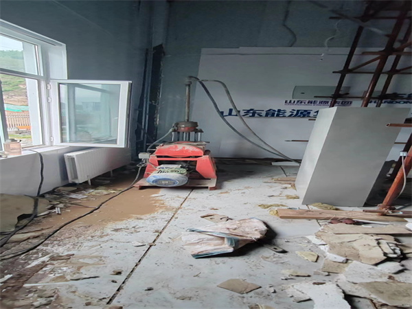 西岗地基基础下沉墙体裂缝加固注浆顶升施工